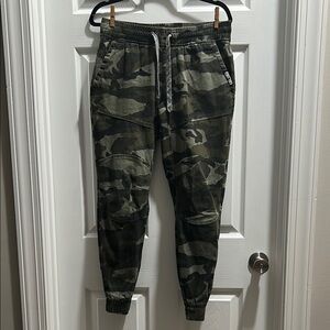 Ecko Unlimited Green Cargo Pants Tapered Fit